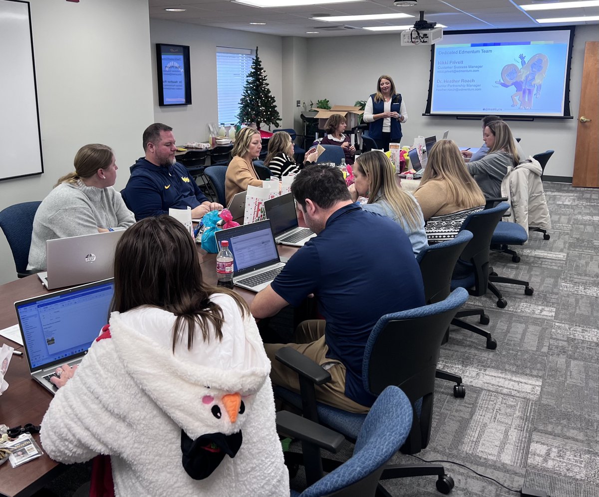 Holly Frye tweet media