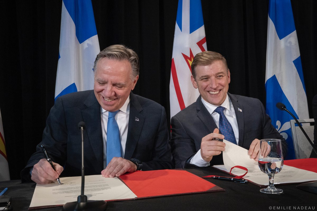 francoislegault's tweet photo. Je suis fier d’annoncer la signature d’une entente historique entre le Québec et Terre-Neuve-et-Labrador sur 50 ans, de 2025 à 2075!

Ça fait quatre ans que le premier ministre Andrew Furey et moi avons des discussions. Terre-Neuve voulait renégocier l’entente de Churchill Falls de 1969, et nous, on voulait savoir ce qui arriverait après la fin de l’entente, en 2041. Churchill Falls représente 15% de l’électricité qu’on consomme au Québec, c’était important de la sécuriser.

La nouvelle entente va nous permettre de protéger le tarif d’électricité résidentiel payé par les Québécois en limitant les augmentations à 3%. Les Québécois vont continuer d’avoir les tarifs les plus bas en Amérique du Nord.

On voulait aussi travailler sur de nouveaux projets au Labrador: augmenter la capacité de Churchill Falls et développer, ensemble, un nouveau projet à Gull Island.

On s’est entendus pour développer une capacité additionnelle d’électricité de 2 400 mégawatts pour le Québec, soit une augmentation de 50%.

Pour Terre-Neuve, c’est un bénéfice de 200 milliards $ sur la durée de l’entente. Pour le Québec, c’est une économie de 200 milliards $ par rapport aux projets alternatifs.

L’idée, ce n’était pas d’avoir une entente à court terme où il y a un gagnant et un perdant. On voulait que, dans 50 ans, nos enfants ou nos petits-enfants trouvent qu’on a conclu une entente gagnant-gagnant.

Cette entente est la plus grande réalisation de notre gouvernement pour les prochaines générations de Québécois. C’est un jour historique pour le Québec et Terre-Neuve!