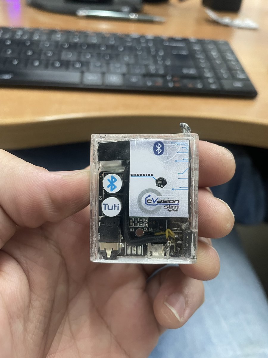 tutibins's tweet photo. E agora eu fiz essa, versão slim compacta https://t.co/xIrcPetoRi