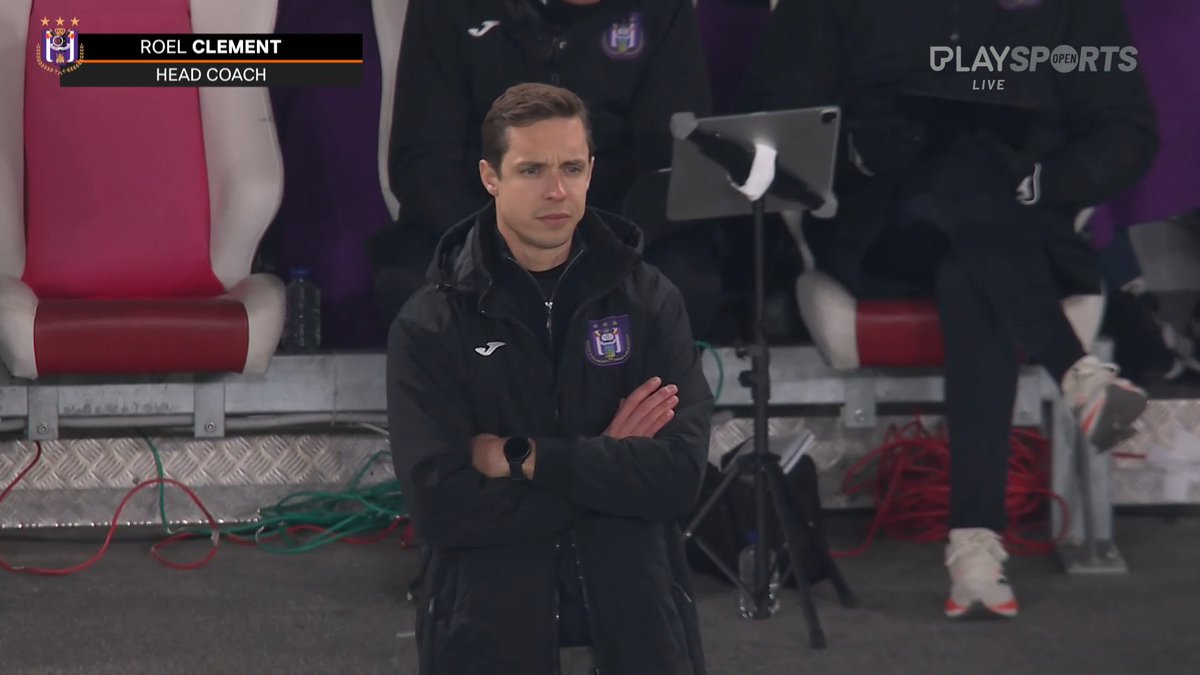 TesttestDr's tweet photo. Wist niet dat we een nieuwe coach hadden #SLAAND #SLPAND #AND #RSCA https://t.co/iLFO2TbofI