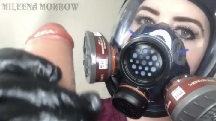 VID SOLD! Cum All Over my Respirator Mask 🔥 Check it out! manyvids.com/Video/2841025/… #MVSales @manyvids