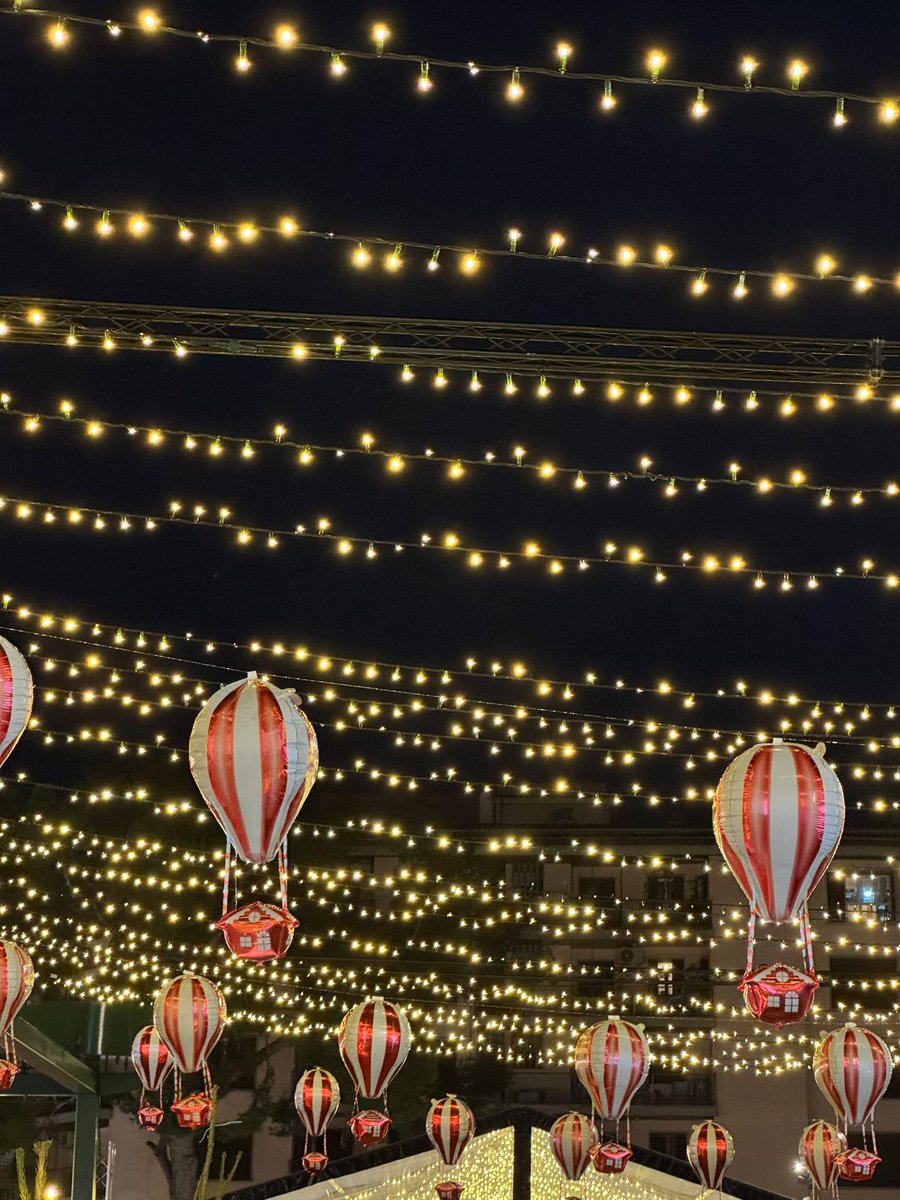 SocialistesInca's tweet photo. 🎄El Nadal més màgic és viu a #IncaCiutat!
🎅🏼Des d’avui i fins aquest diumenge la plaça Mallorca acull el Creativíssim Christmas Wonderland, un mercadet de Nadal molt especial on hi trobaràs paradetes, menjar, música i moltes sorpreses úniques! #IncaFaNadal #IncaSomTots https://t.co/Pa0jk4qOtl