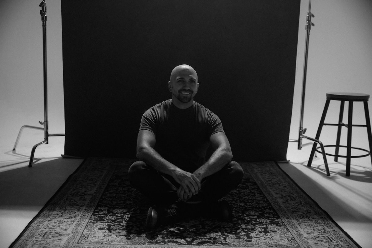 nuralofficial's tweet photo. All In Your Head video shoot. BTS https://t.co/IDRwBuEEID