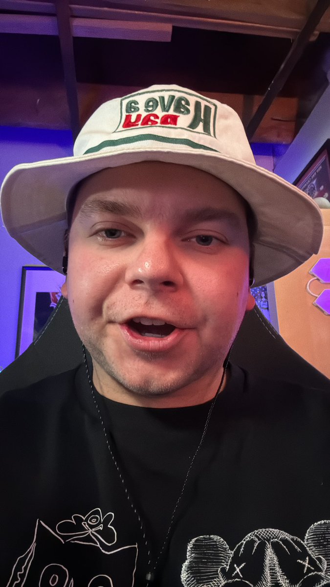 Fuullerr tweet media