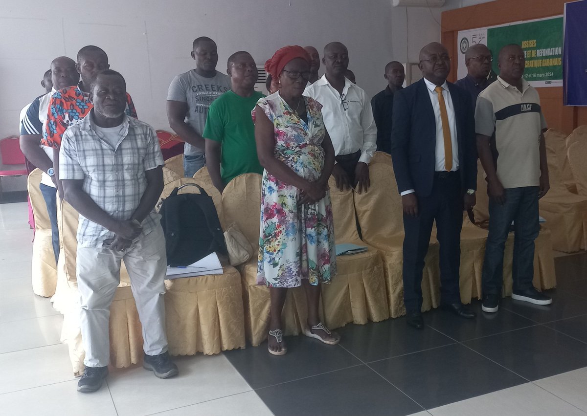 SecrtariatProv1's tweet photo. Le troisième jour de l'évaluation des structures de base a vu les trois arrondissements de la commune de Ntoum scrutés par le secrétaire provincial Christophe NZE MBA.

Plus d'informations 👇
https://t.co/vCzfxgunkA https://t.co/bFGF5GqmMR