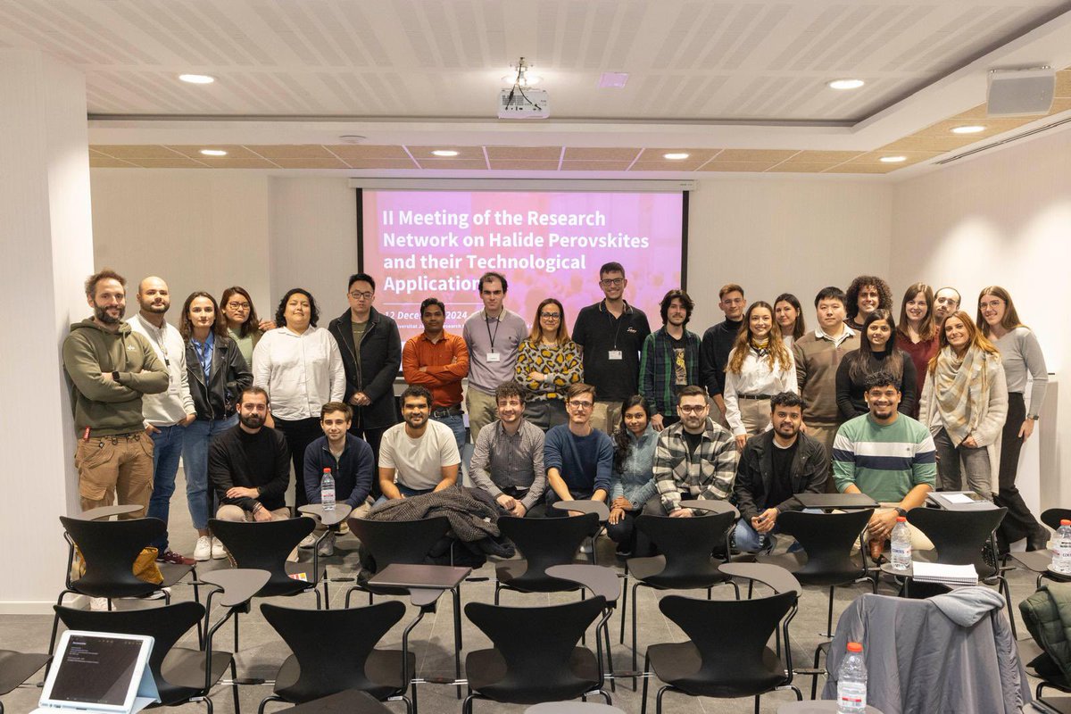 sofy_masi's tweet photo. 💠✨II Meeting of the Research Network on Halide Perovskites✨💠

12/12/24 Castellón @UJIuniversitat @inam_uji @IvanMoraSero 

Congratulations to all the young speakers and corresponding research groups! 🙌 #PhD #perovskite #network 

https://t.co/xbIToRrxSc https://t.co/EypUFfh0Xm