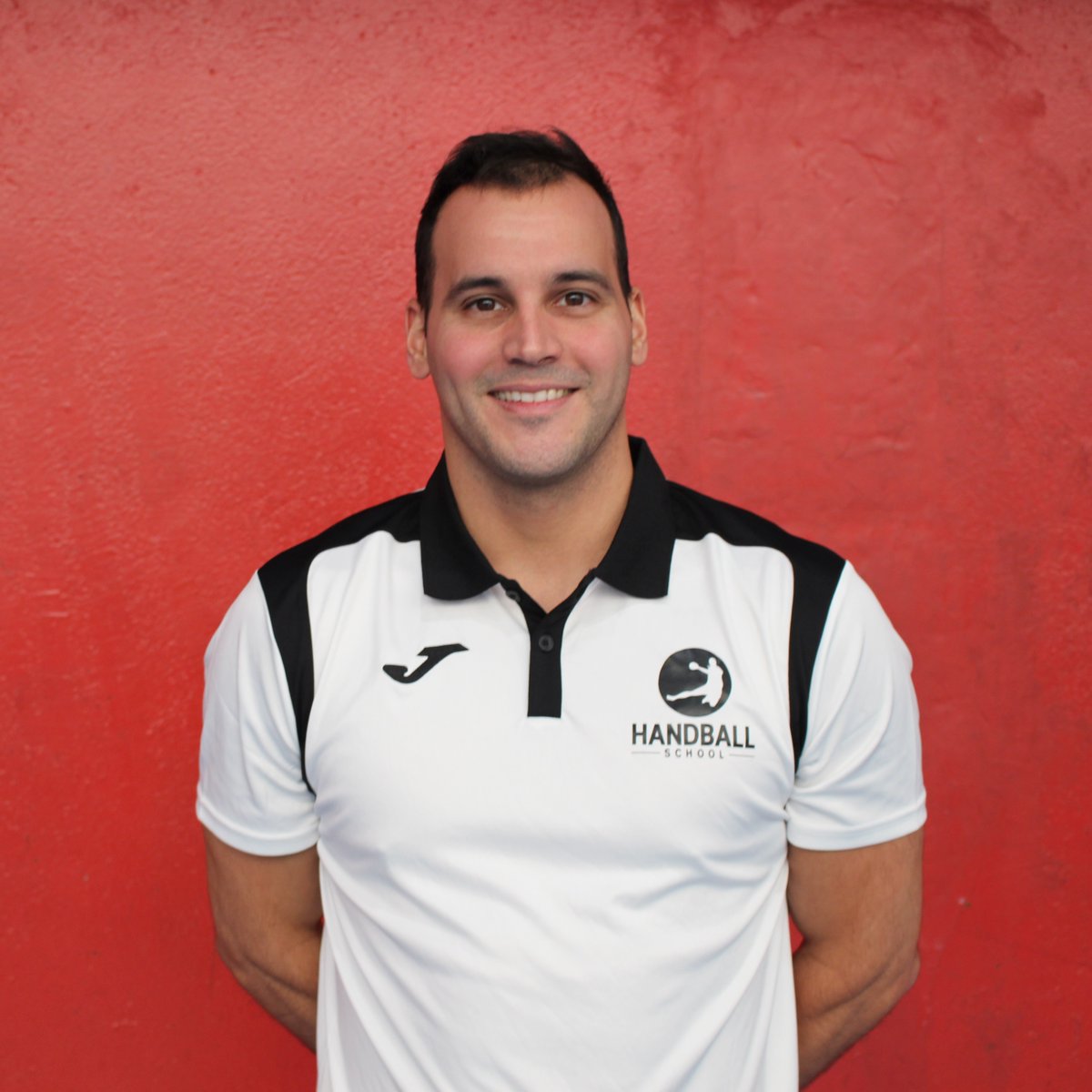 🗣 Edgar Serra: "Competir en el CESA es un privilegio que nos motiva a seguir creciendo como equipo y como selección nacional".

💬 El director técnico de la <a href="/FAHandbol/">FedAndHandbol</a> comparte los retos de su selección para el #CESAbm2025CAT

🖥 cesabm2025.com/edgar-serra-di…