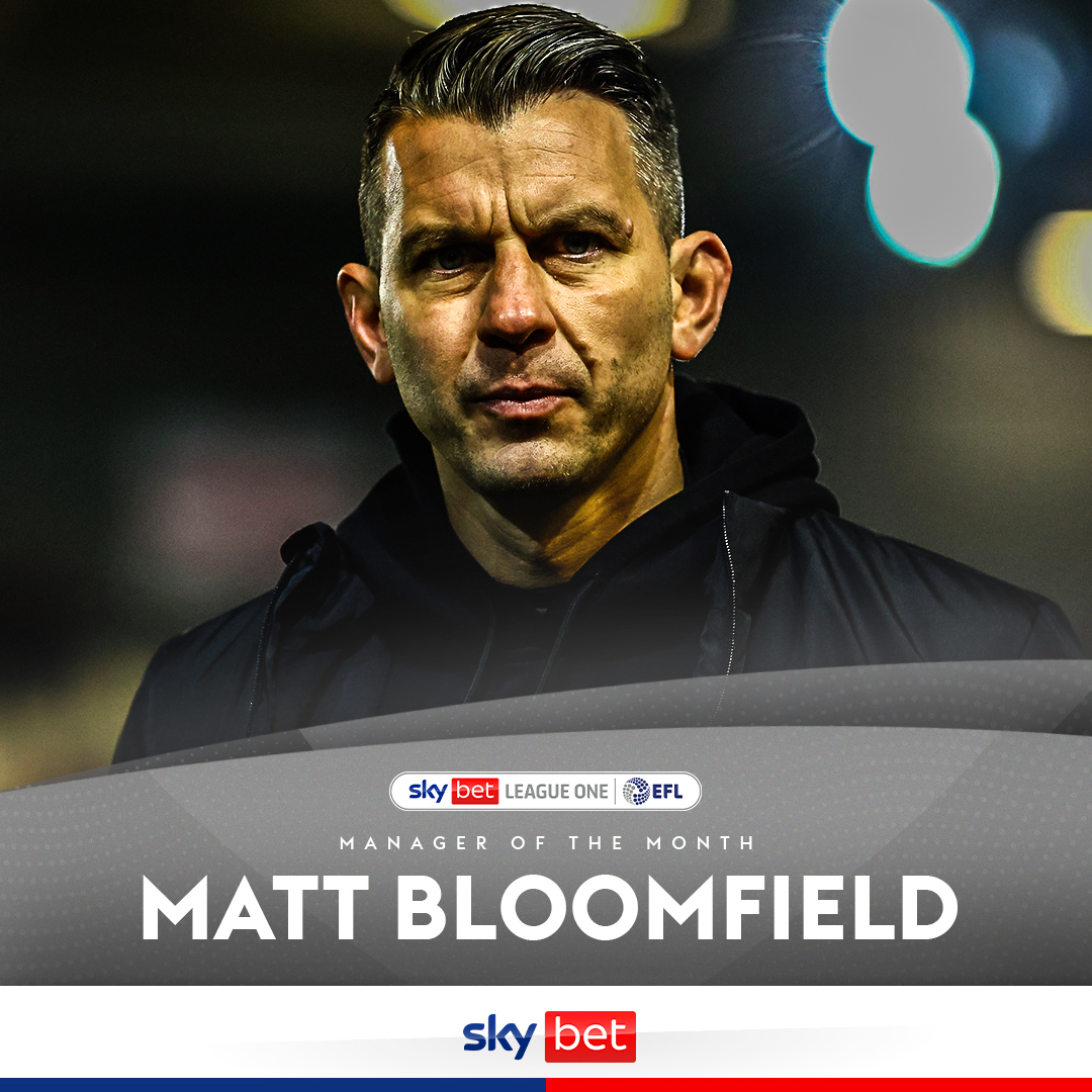SkyBet's tweet photo. Back to back MOTM's for Matt Bloomfield 🏆🏆

He has @wwfcofficial flying after going another month unbeaten in the league 👏

The #Chairboys are sitting pretty at the top of the @SkyBetLeagueOne table 🔝 #wwfc https://t.co/fKngtmGXt1