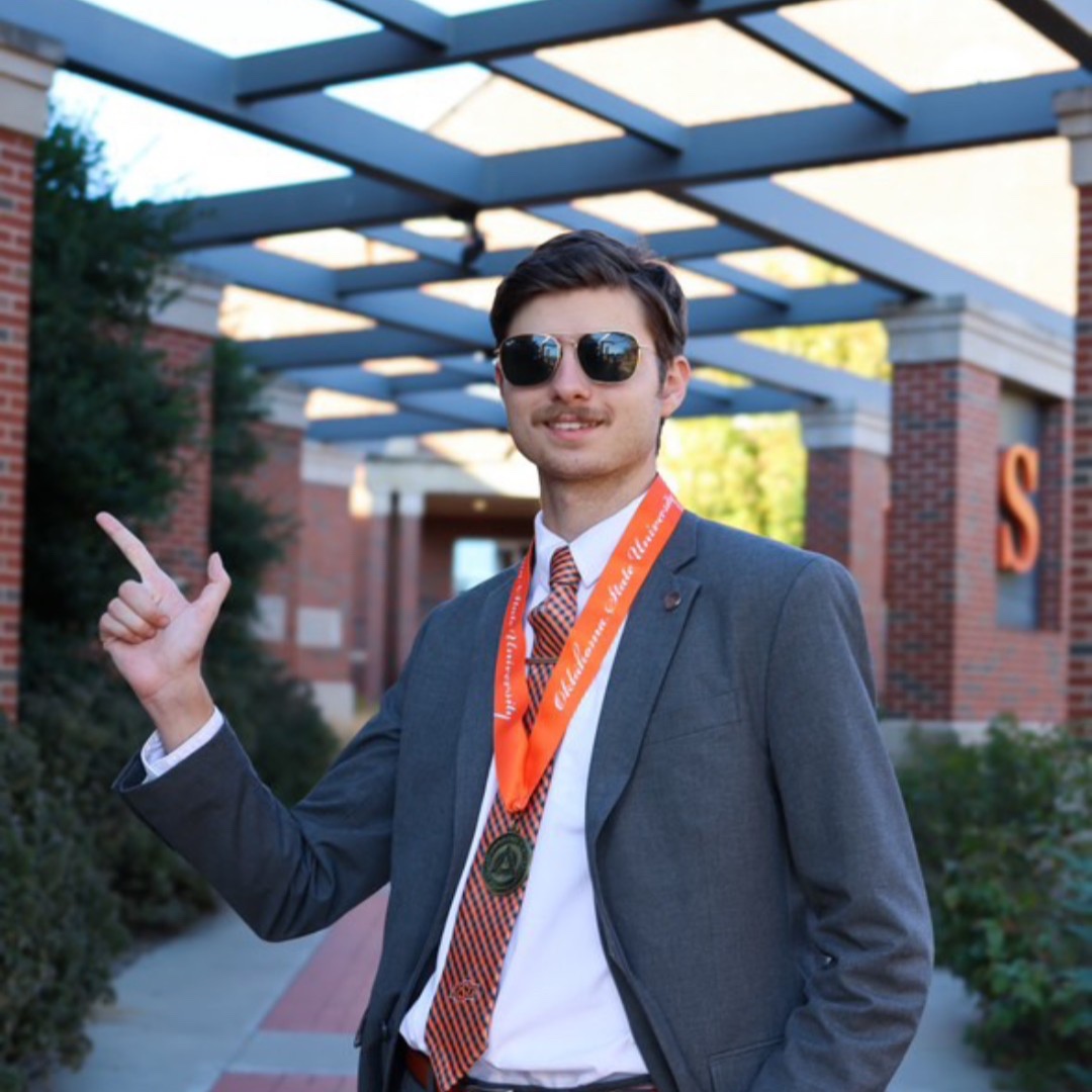 okstate's tweet photo. #okstate graduates walk the stage this weekend! 🎓 

Use the hashtag #okstate24 in your grad photos on Instagram to be featured on the big screen during the commencement ceremonies in GIA.

Ceremony times: https://t.co/D8BBq3ui7n

#IdealGraduate | #GoPokes https://t.co/1ZPLMnxamg