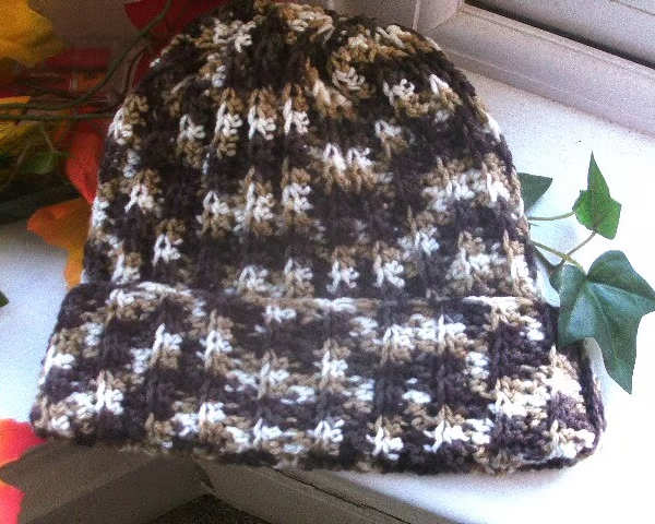 #ButeBeanies are made on Isle of #Bute, off west coast of Scotland.
Each purchase helps pay for a parcel of other handmade hats, scarves &amp; gloves to be sent to a homeless outreach project.
Various colours.
See more here ebid.net/uk/stores/Bute… &amp; here folksy.com/shops/butearti…