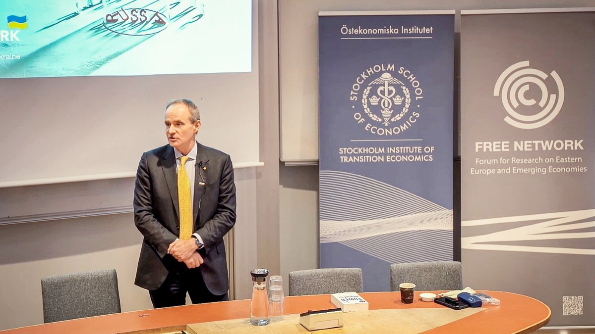📣 Nobel Laureate Professor Simon Johnson shares his insights on strengthening sanctions against Russia to limit its capacity to wage war in Ukraine. hhs.se/en/research/in…