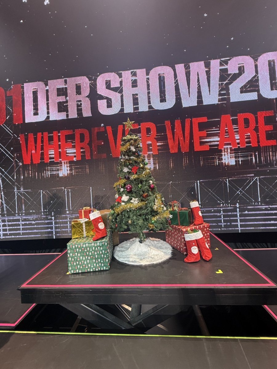 official_jo1's tweet photo. [#木全翔也]
JO1DER SHOW神戸公演ありがとうございました！！

ちょっと早めのクリスマスプレゼントたくさんあったけど皆喜んでくれましたか？？

これからも僕たちJO1をよろしくお願いします！

#JO1 #JO1DER_SHOW
#KIMATASYOYA https://t.co/uaLpttZLmy
