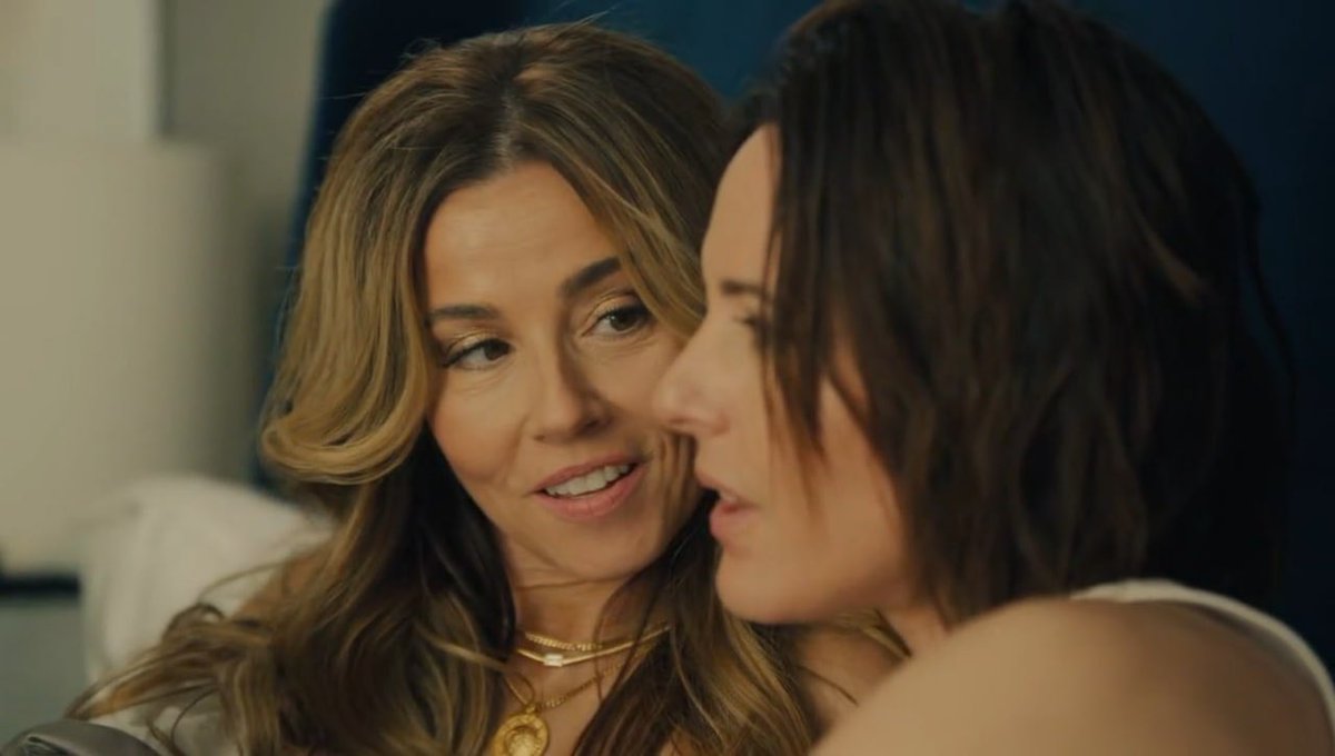 tlwbrazil's tweet image. Linda Cardellini e Kate Moennig na nova série de Liz Feldman ‘No Good Deed’ disponível completa na Netflix.