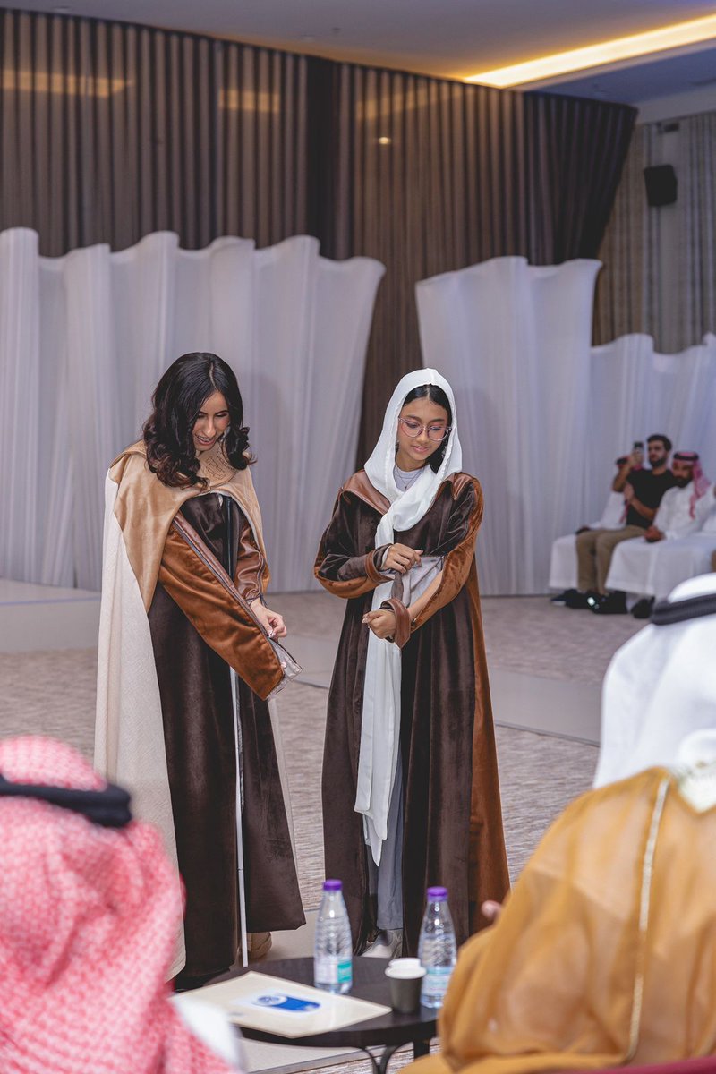 روان tweet media