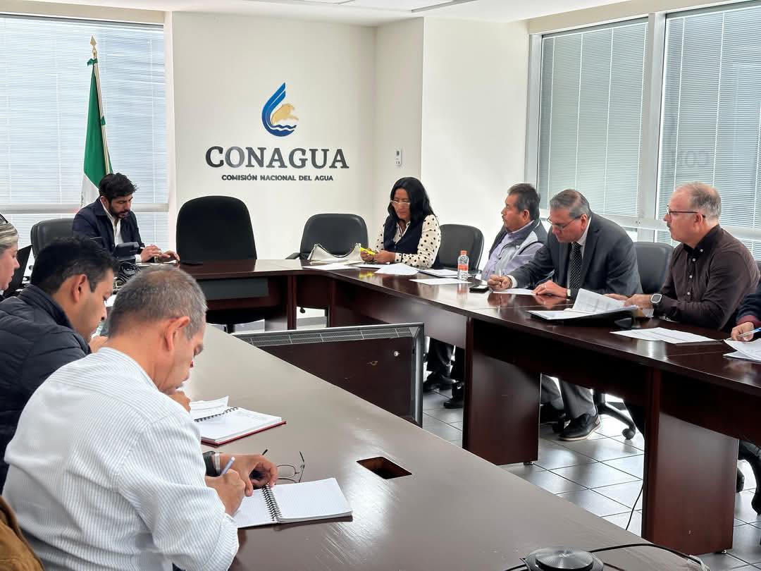 Capama_Acapulco's tweet photo. Revisa Abelina López Rodríguez avances del Plan Integral de Agua
Boletín No. 52 #AcapulcoSeConstruyeContigo
#𝘚𝘦𝘳𝘷𝘪𝘳𝘊𝘰𝘯𝘏𝘰𝘯𝘦𝘴𝘵𝘪𝘥𝘢𝘥𝘠𝘑𝘶𝘴𝘵𝘪𝘤𝘪𝘢 #CAPAMA #ACAPULCO https://t.co/6KScxR7gry https://t.co/NPUE9KJX4M
