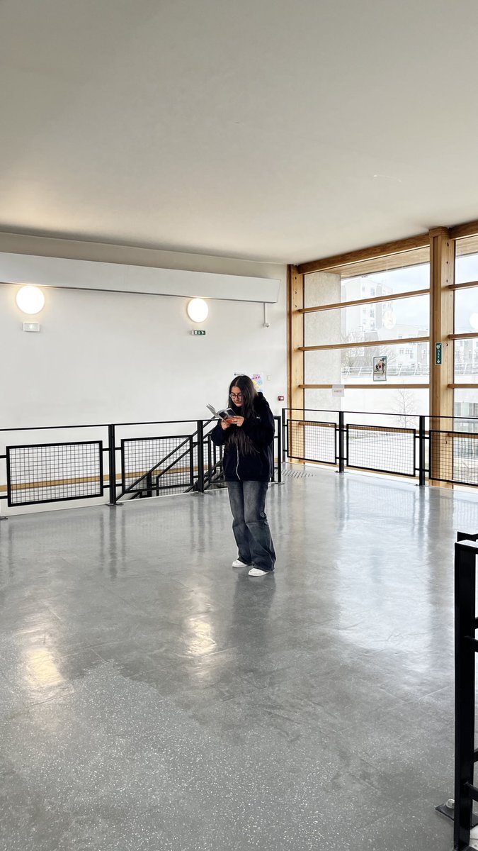 Magellan_arts's tweet image. Après deux tours de sélection dans le cadre de notre concours de lecture à voix haute, 19 élèves du ⁦@ClgMagellan⁩ s’apprêtent à se confronter devant un jury de grande qualité mardi soir au Phénix !

Bravo aux élèves pour leur investissement et leur ténacité !