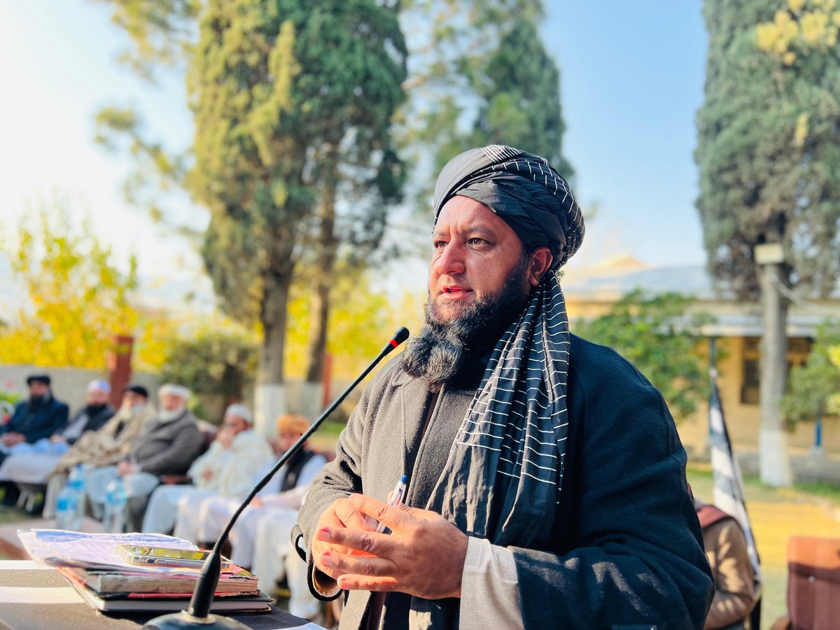 JuiDirLower's tweet photo. جمعیت علمائے اسلام ضلع دیر لوئر کے زیر اہتمام مدارس کے مھتممین حضرات کا کامیاب اجلاس ھوا۔تمام علماء کرام نے قائد جمعیت سرپرست وفاق المدارس ترجمان مدارس حضرت مولانا فضل الرحمن صاحب دامت برکاتہم کے مؤقف کے بھرپور حمایت کا اعلان کیا۔ https://t.co/nGgh41sexn
