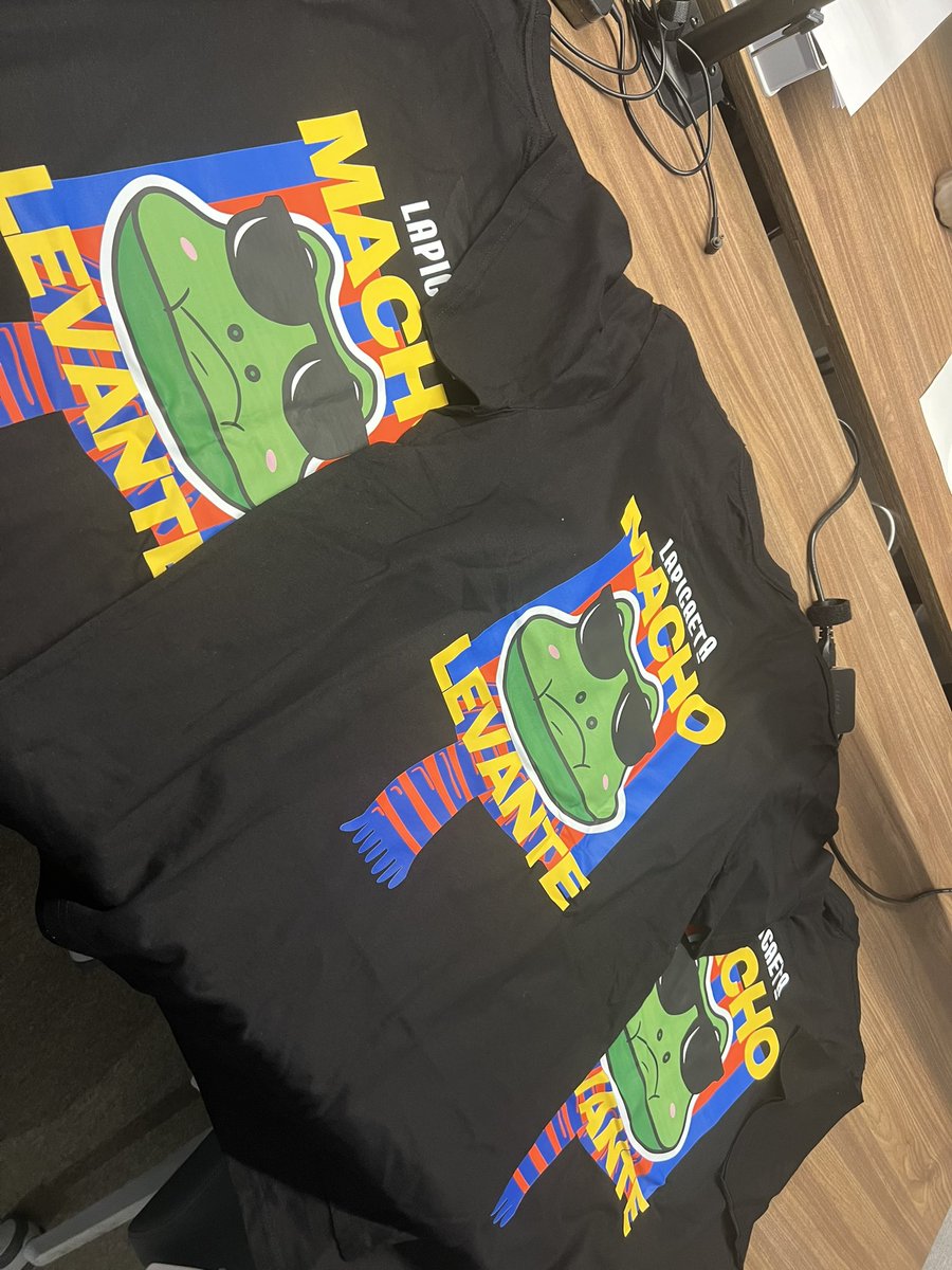 barlapicaeta's tweet photo. Nos han llegado las camisetas!! Quereis sorteo?? 100 likes y sorteamos!!! #macholevante https://t.co/M6GJI6AEfK
