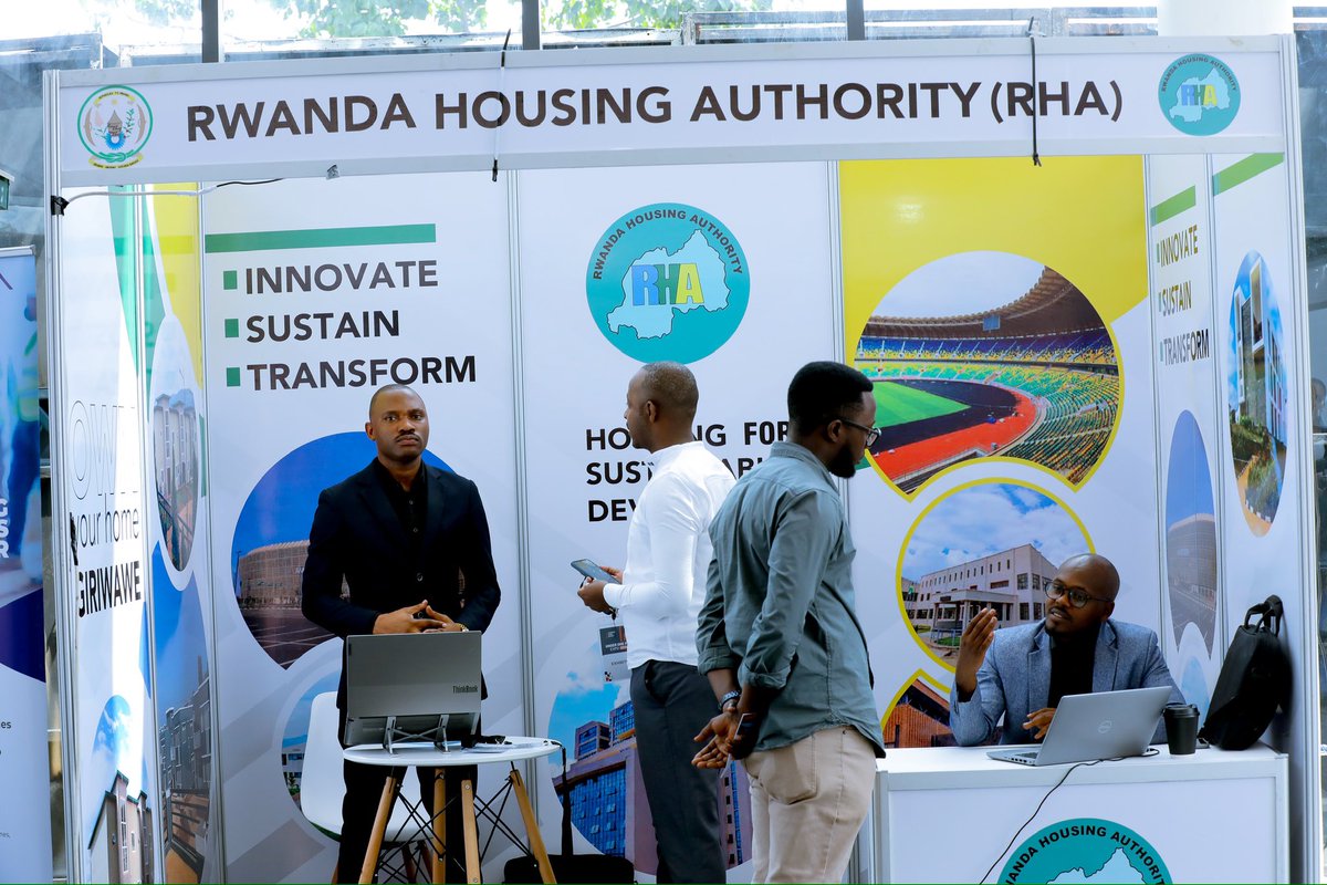 Rwanda_Housing's tweet image. Today, Director General @Ndekwalpha opened the Under One Roof Expo &amp;amp; Summit organized by @MrRoofRwanda . 

In his opening keynotes, the DG reminded investors, manufacturers, and people in the building industry that quality is the hallmark of a well-constructed building. He said,