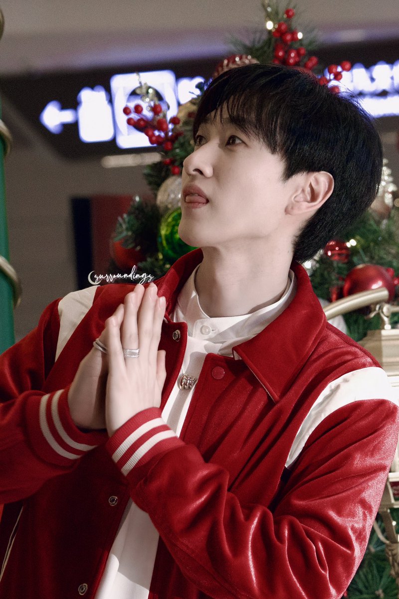 DALSRD's tweet photo. 🌙2024.12.09 🇭🇰Elements Delight Go-round

👅

@AllRiseSilver 

#은혁 #이혁재 #EUNHYUK #LEEHYUKJAE 
#SUPERJUNIOR #슈퍼주니어 #슈쥬
#ELF #HKELF #엘프 https://t.co/HR84Pph3BQ