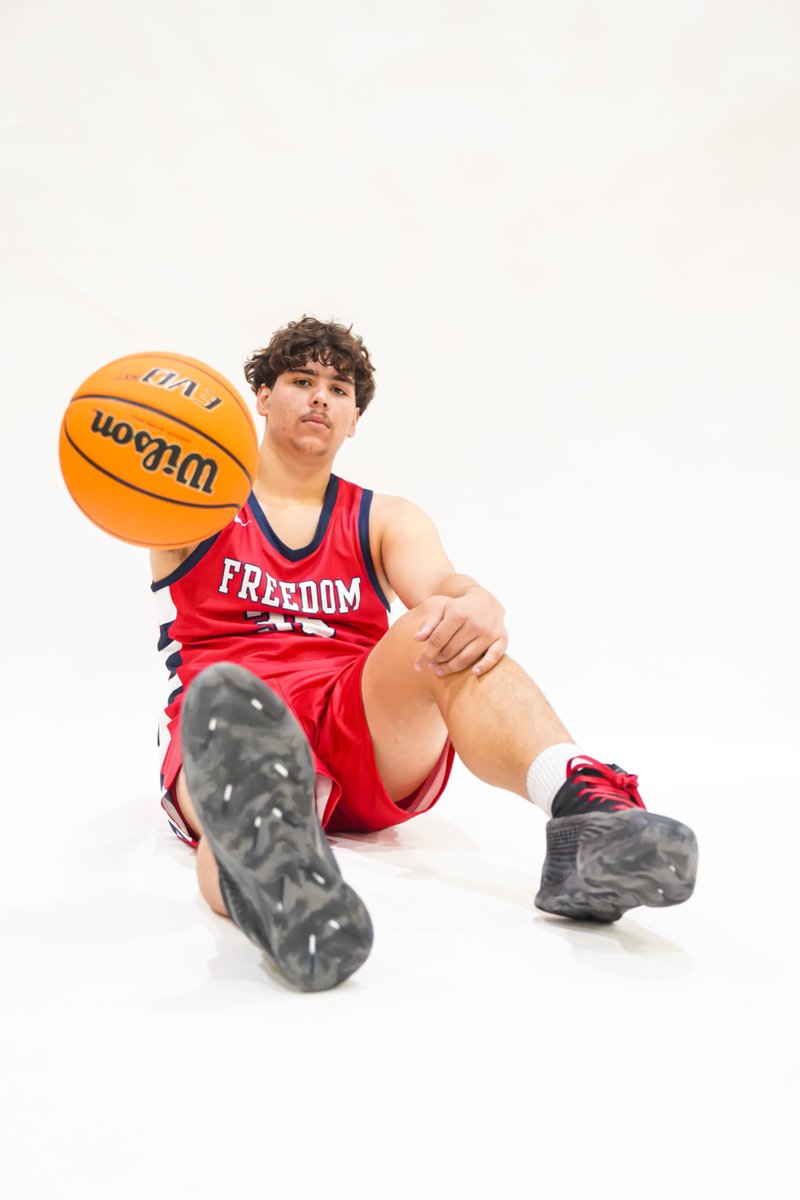 FHS_BoysBball's tweet photo. @Peter_Radigan07 with another huge double-double in last night’s 61-45 win against Brandon High School. 

26 points, 21 rebounds, 2 ast and 2 blocks https://t.co/PGSzeW1tjQ