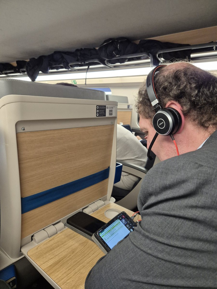 louise massaux tweet media