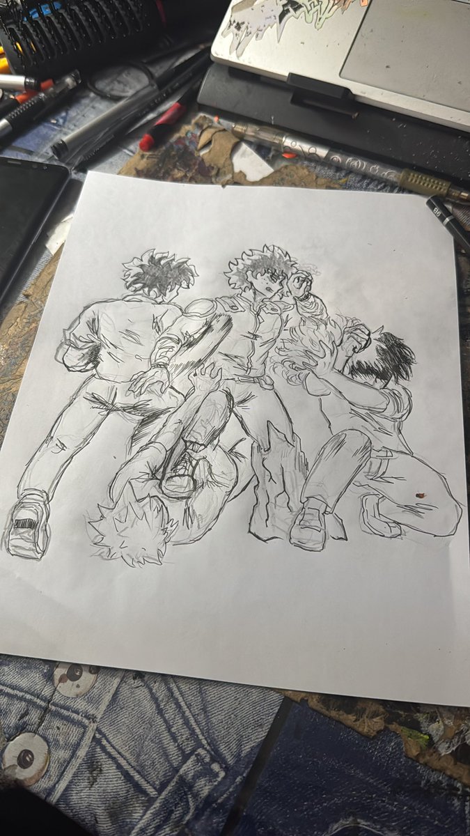 KM_miguelrandom's tweet photo. Cambié la pose, ya después lo pasaré en limpio, de momento solo me dedicaré a hacer borradores de todo el capítulo.
#UsagiyamaGarou
#OnePunchMan 
#MyHeroAcademia 
#UnMonstruoEntreHeroes
#izukumidoriya 
#Todoroki 
#Bakugou https://t.co/YyqFJSJUYY