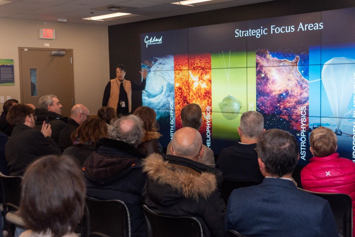 ItalyinUS's tweet photo. 🇮🇹‍🚀🇺🇸 Ahead of #ItalianSpaceDay an Italian delegation visited @NASAGoddard.
@SpaceTelescope shows our deep Italy-US collaboration to strengthen space exploration and research. 
Together for cutting-edge tech and space innovation.

📸 NASA/Britt Griswold/Jay Friedlander https://t.co/LO8bx6Ued3