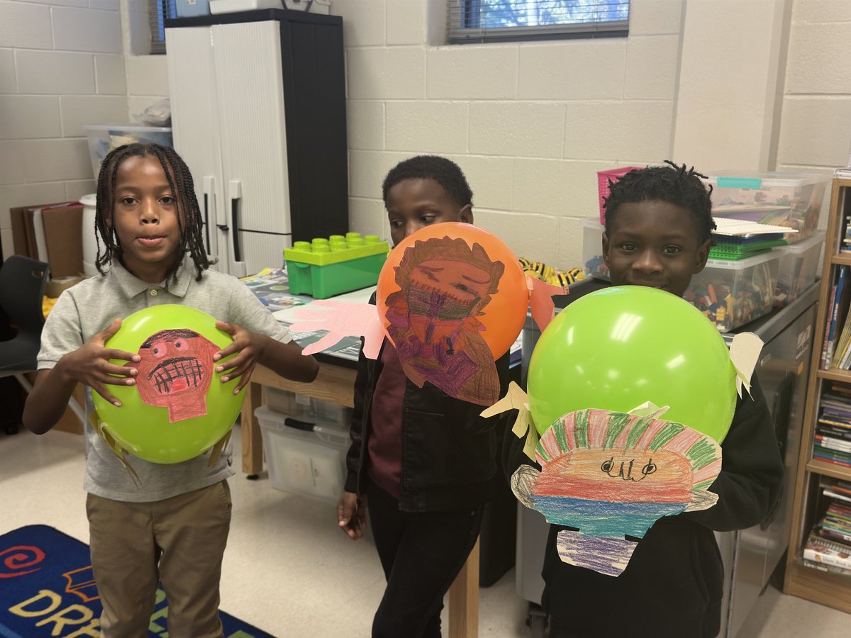 BoydSTEAMLab's tweet photo. Balloons over Broadway
2nd grade rocked it!
@APS_WMBoyd @MsBlairAPS @AP_Fagan @STEAMingCooper https://t.co/DC3TJfs9ID