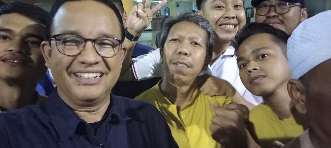 triwili's tweet photo. @aniesbaswedan @kozirama sempat foto d masjid https://t.co/IT9FjRhWUY