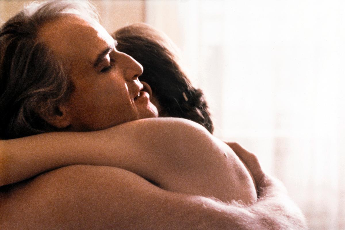 Telerama's tweet photo. Au lendemain du procès de Christophe Ruggia, la projection du "Dernier Tango à Paris" prévue le 15 décembre à la Cinémathèque, provoque la colère de nombreuses féministes. 

https://t.co/KETpBBUcl2 https://t.co/PnLHmfddwq