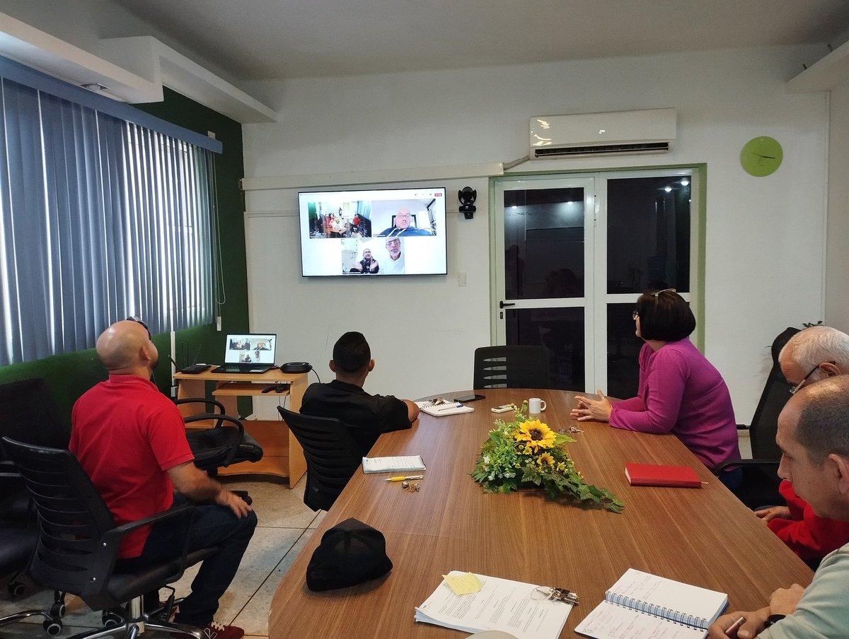 LienAP77's tweet photo. #FIDA y #PNUD en encuentro técnico dando continuidad a acuerdos que tributan desde #PRODECAFÉ a la implementación del Plan de Acción del Sistema de Naciones Unidas en Cuba, sobre Sistema de Alerta Temprana (SAT) para vigilancia meteorológica e hidrológica en el oriente del país. https://t.co/uIkQCaftfD