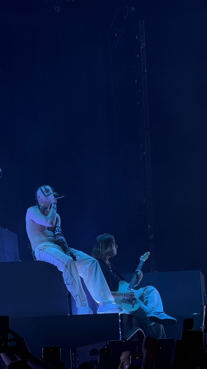 typzll's tweet photo. @ChaseAtlantic 😩 https://t.co/GxCpQ04WPz