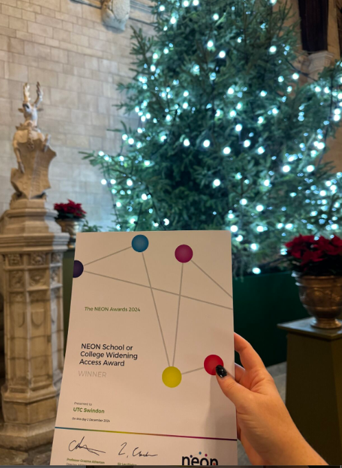utcswindon's tweet photo. 🏆 UTC Swindon has won an award for its work in encouraging young people to take their next steps into further education or apprenticeship. 

National Education Opportunities Network @NEONHE awarded UTCS the Widening Access Award! 

More: https://t.co/cRACVSbL8g

#thinkutc https://t.co/5Gy1X2L6Yj