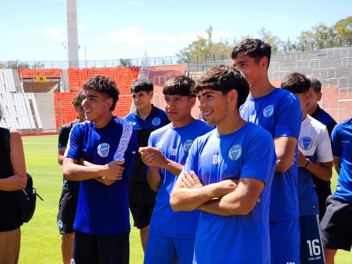 TadeoGZ's tweet photo. 🏀🏃 Una gran noticia para estudiantes deportistas federados de la provincia, quienes desde el 2025 podrán ser eximidos del cursado presencial de Educación Física.

Un trabajo que venimos coordinando con @chiapettafede para seguir brindando oportunidades a nuestros estudiantes.

Seguimos trabajando por los chicos en la escuela y en los clubes