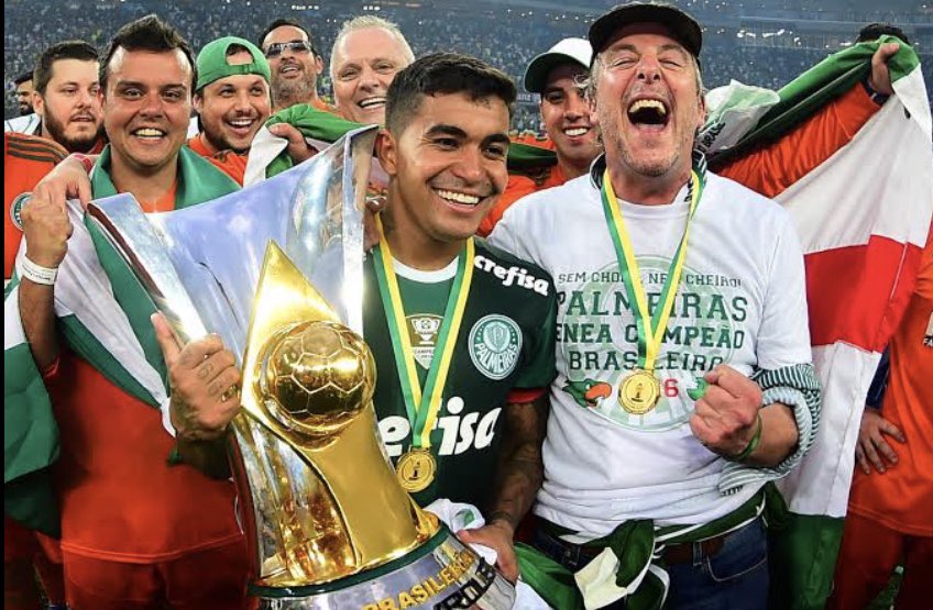 PauloNoobre's tweet photo. Muito obrigado, Dudu.

Sempre honrou nossa camisa, jamais será esquecido. https://t.co/Y5qjBKidf0