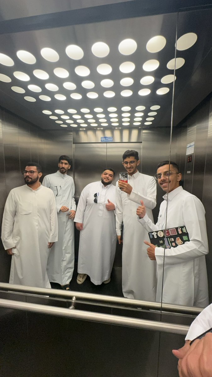 وفي الختام اقول 

" استمتع بالرحلة الجامعية بكل تفاصيلها 👨🏻‍🎓"

#IAU #ACCT221