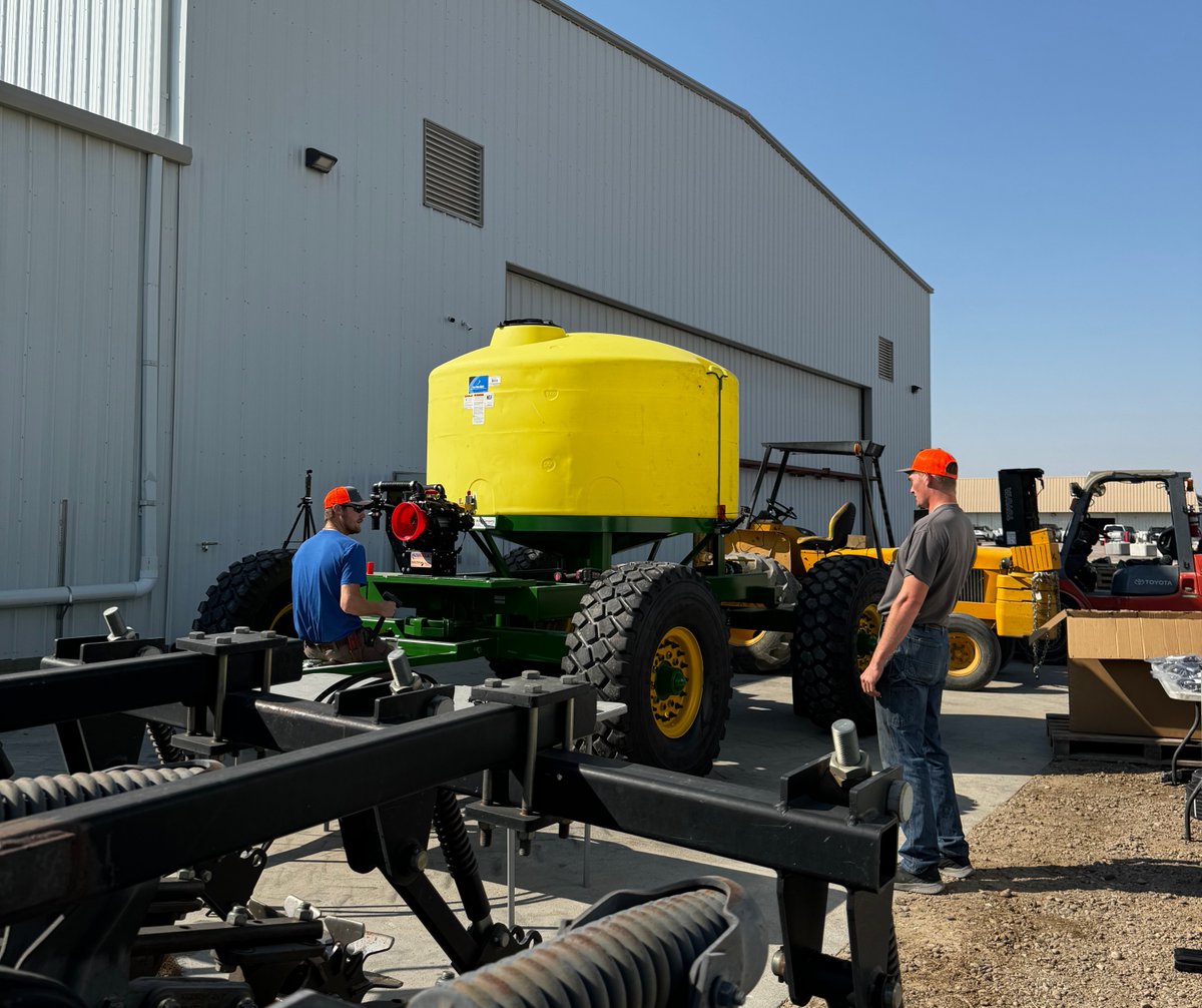 SurePointAg's tweet photo. At #SurePointAg, weβre proud to deliver solutions that help farmers achieve efficiency and precision. This post features an installation of LiquiShiftβ’ paired with Sentinelβ’ Row Control. Learn more at https://t.co/rV33u3CH5S. #PrecisionAg #LiquidApplication #FertilizerApplic... https://t.co/m57RQQD0fa