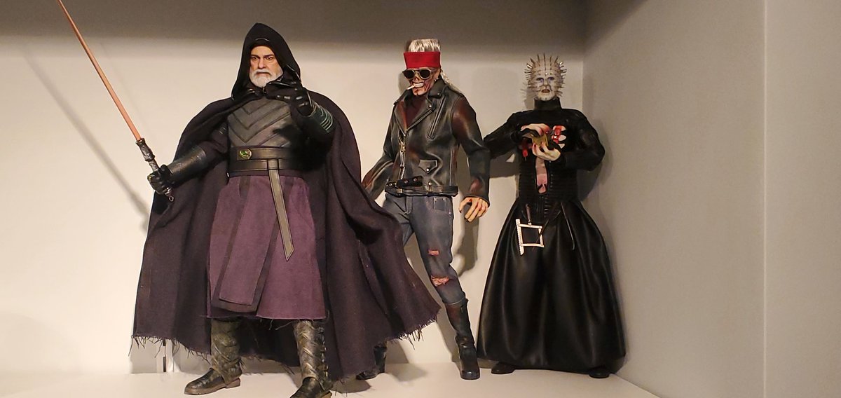 RagiFoesmasher's tweet photo. Hey ladies! Gents! You like 12 inches? @hottoysofficial @collectsideshow #onesixth @starwars #hellraiser #deadworld #creativeinebriations #toyreview coming soon. https://t.co/UxLr9l1gK2