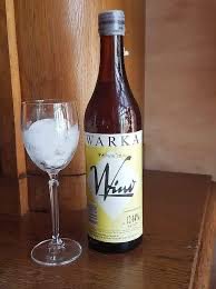 karol_karolix's tweet photo. @WiolaPaprocka @warszawa @trzaskowski_ @EmmanuelMacron Bonżur makaron!! Pij polskie jabole!! https://t.co/JY35DN51Vb