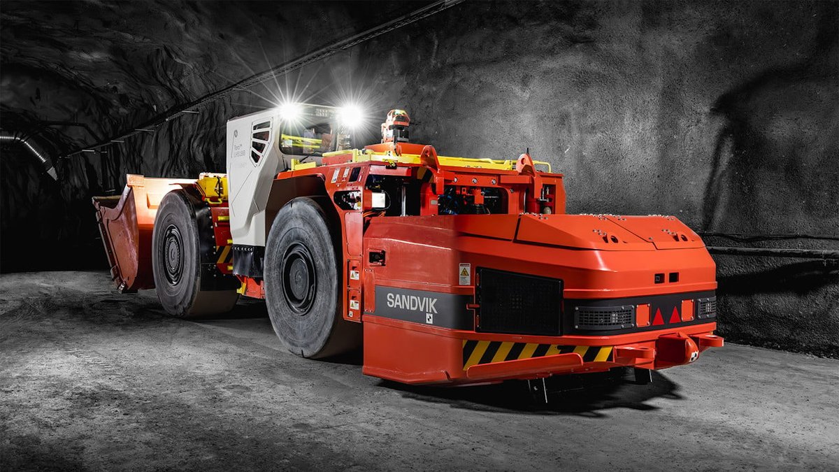 im_mining's tweet photo. Team members from #miningcontractor #Byrnecut, its clients @GoldFields_LTD, @29Metals & equipment OEM @Sandvik_Mining recently joined forces for a comprehensive site risk assessment on #Sandvik #LH518iB #autonomous ready #battery LHDs at Byrnecut’s HQ https://t.co/If14mpNGJB https://t.co/Gj5jIHGH8c