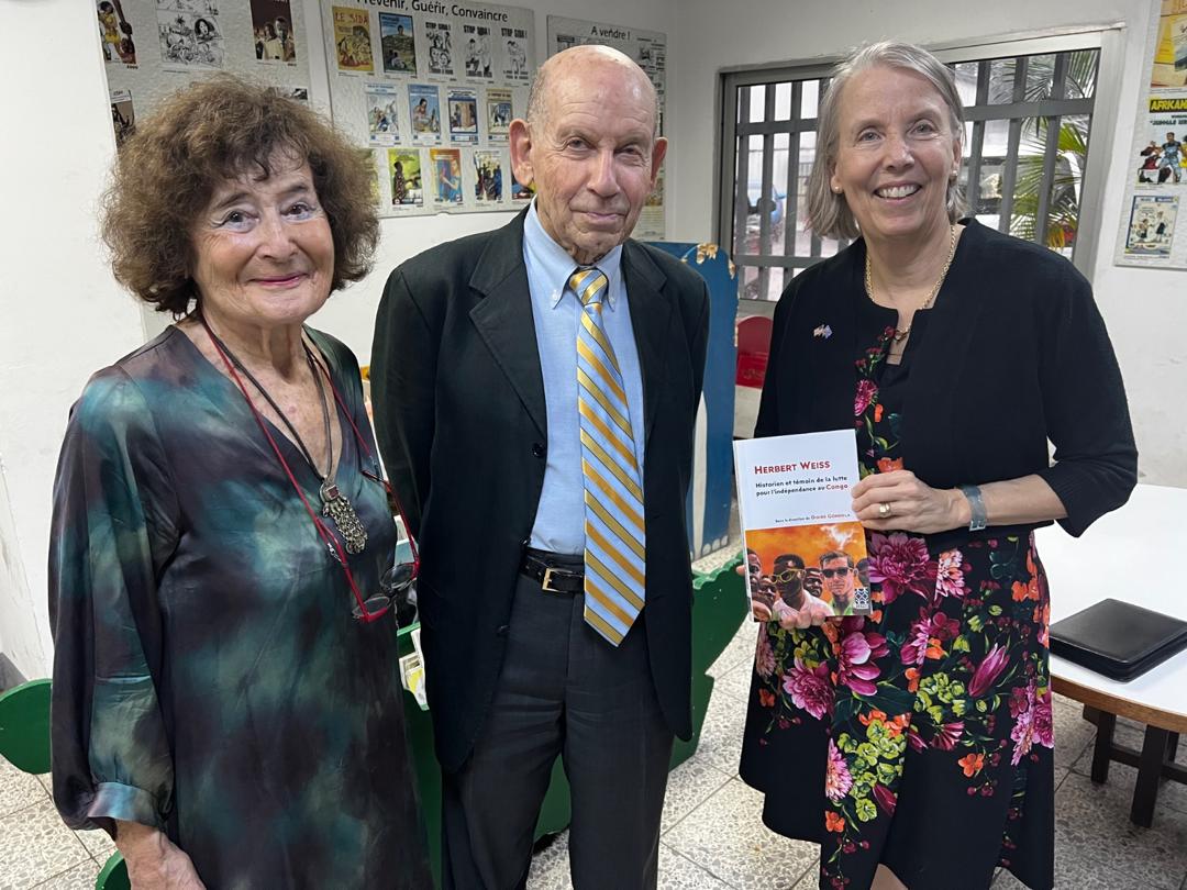J'ai eu l'honneur de rencontrer le professeur Herbert Weiss, doyen des experts américains du Congo, à l'occasion du vernissage d'un nouveau livre commémorant son importante contribution aux études africaines.

Pour en savoir plus,
cepas.online/2024/12/succes…

#RDCUSA #Cepas