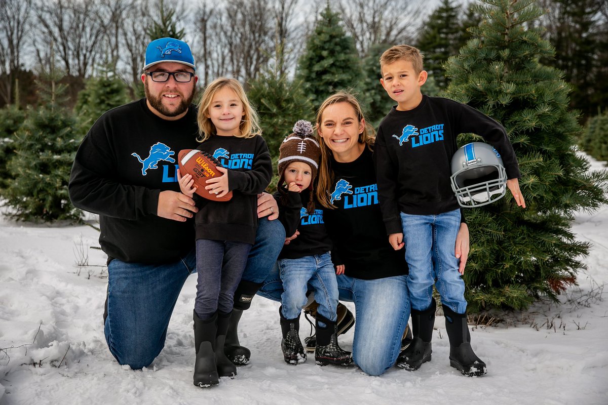 Jeremy Wiebenga (@wiebengj) on Twitter photo Our 2024 Christmas photos have a theme this year. #OnePride <a href="/Lions/">Detroit Lions</a> <a href="/lockedonlions/">Locked on Lions</a> Our 2024 Christmas photos have a theme this year. #OnePride <a href="/Lions/">Detroit Lions</a> <a href="/lockedonlions/">Locked on Lions</a>
