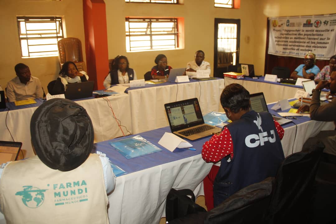 Collectif des Femmes Journalistes - CFJ (@cfj_rdcongo) on Twitter photo Le Consortium humanitaire CFJ-FEPSI-PPSSP en atelier d'échange d'experience de 3jrs à Butembo. Organisé par <a href="/farmamundi/">FARMAMUNDI</a> sous le financement de <a href="/eLankidetza/">eLankidetza 🌎</a>, l'atelier reunie 16 agents et vise à renforcer les capacités organisationnels à partir de l'expérience des uns et des autre Le Consortium humanitaire CFJ-FEPSI-PPSSP en atelier d'échange d'experience de 3jrs à Butembo. Organisé par <a href="/farmamundi/">FARMAMUNDI</a> sous le financement de <a href="/eLankidetza/">eLankidetza 🌎</a>, l'atelier reunie 16 agents et vise à renforcer les capacités organisationnels à partir de l'expérience des uns et des autre