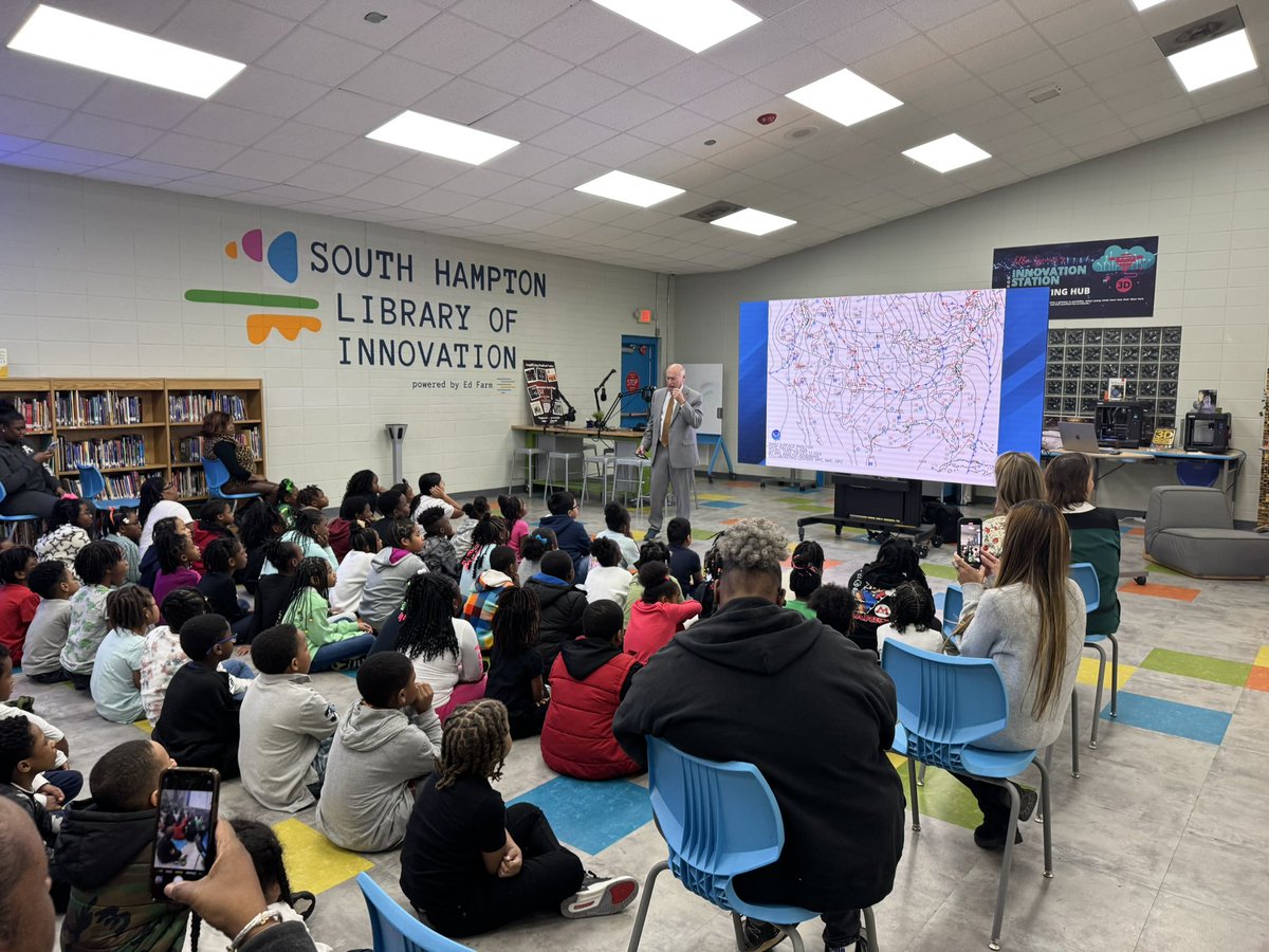 South_Hampton_'s tweet photo. Local meteorologist James Spann visited South Hampton K-8, inspiring 1st-3rd graders with weather demos & stories. "Great to see kids so curious!" says Spann! 🌩️🤩 #WeatherEducation #STEM #ScienceOutreach #LocalHeroes #Education #WeatherScience #KidsLearning #CommunityInspiration https://t.co/QZWoWUVBCd