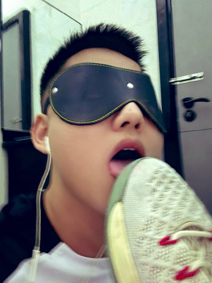 macroscopi1's tweet photo. 也是戴上负🔒了 https://t.co/e7glXBsH8s
