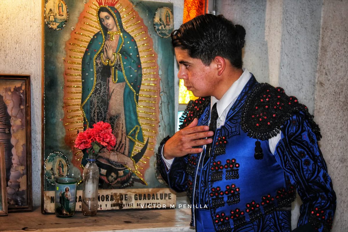 vmpenilla's tweet photo. Nuestra Señora de #Guadalupe, la #Virgen #torera de #México.
Los #toreros honran con veneración su imagen.
La #apoderada de México. https://t.co/GlrhO1vtYP