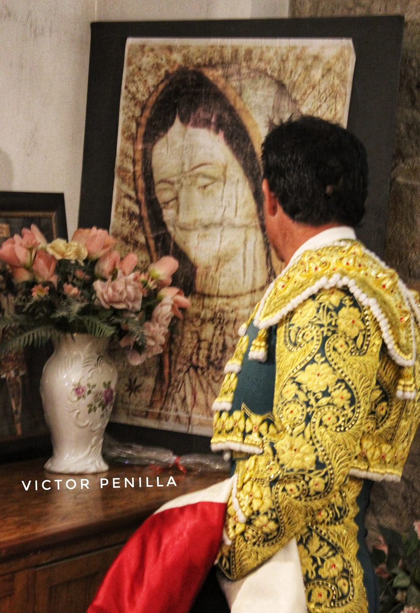 vmpenilla's tweet photo. Nuestra Señora de #Guadalupe, la #Virgen #torera de #México.
Los #toreros honran con veneración su imagen.
La #apoderada de México. https://t.co/5OMY4Ac9FZ