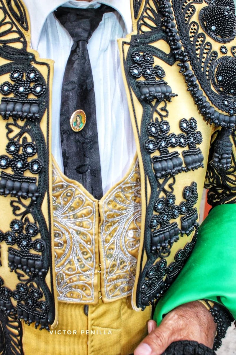 vmpenilla's tweet photo. Nuestra Señora de #Guadalupe, la #Virgen #torera de #México.
Los #toreros honran con veneración su imagen.
La #apoderada de México. https://t.co/5OMY4Ac9FZ