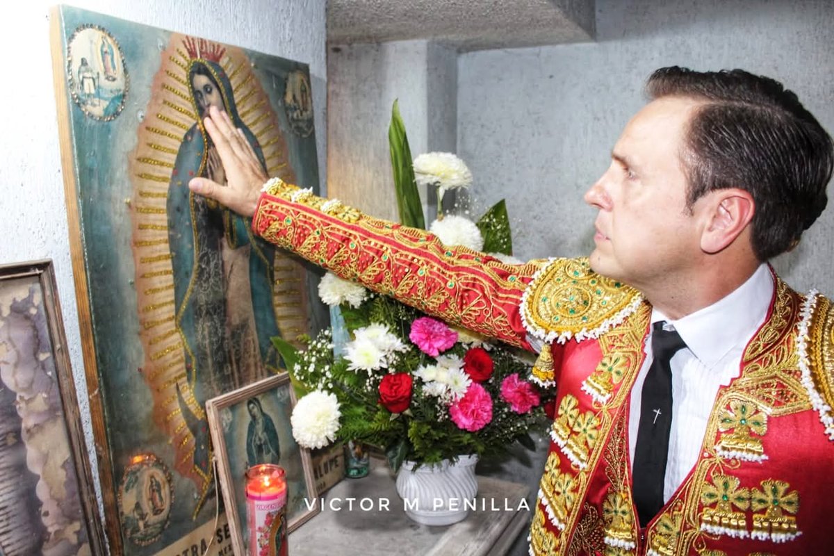 vmpenilla's tweet photo. Nuestra Señora de #Guadalupe, la #Virgen #torera de #México.
Los #toreros honran con veneración su imagen.
La #apoderada de México. https://t.co/v9sOjIcBgW